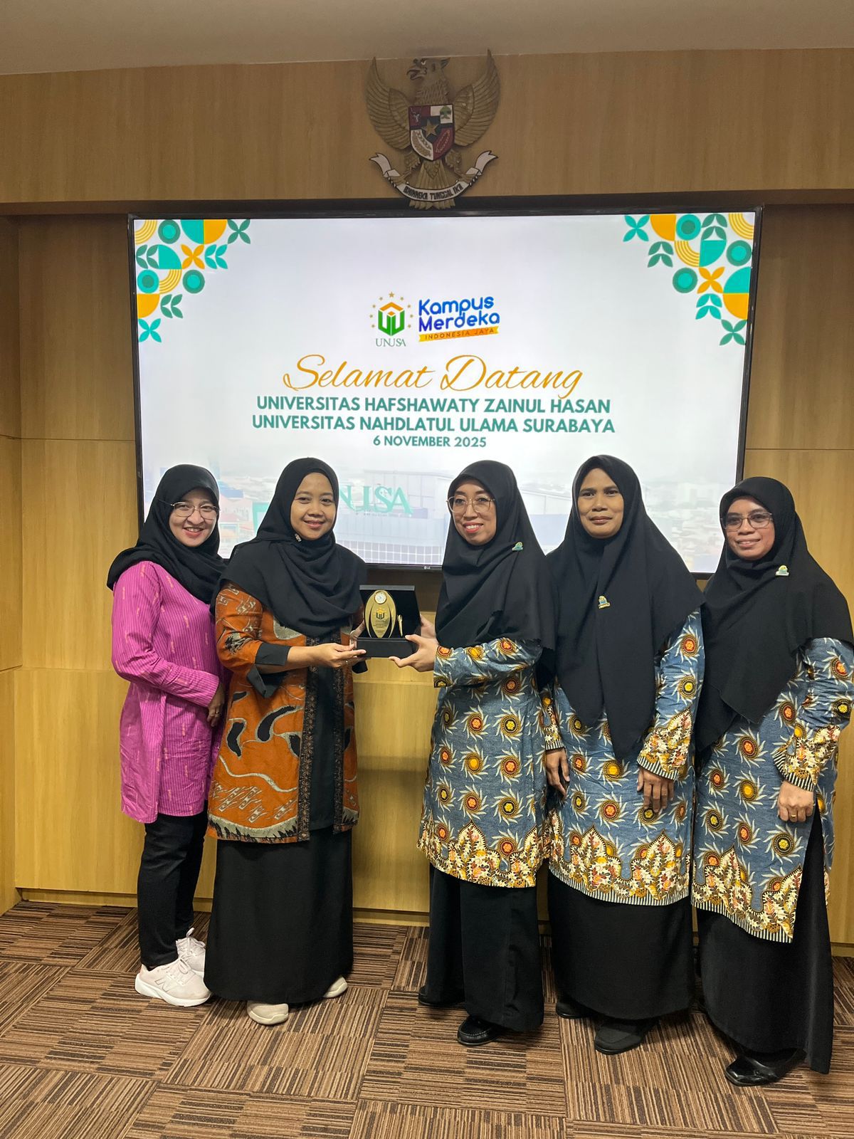 Kunjungan Studi Banding UNHASA ke UNUSA